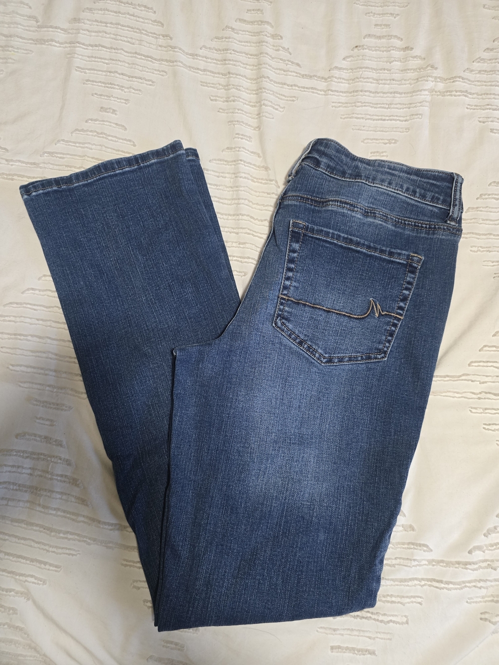 Maurices Mid Rise Jeans Womens Size 6 Regular Medium Wash Stretch Denim
